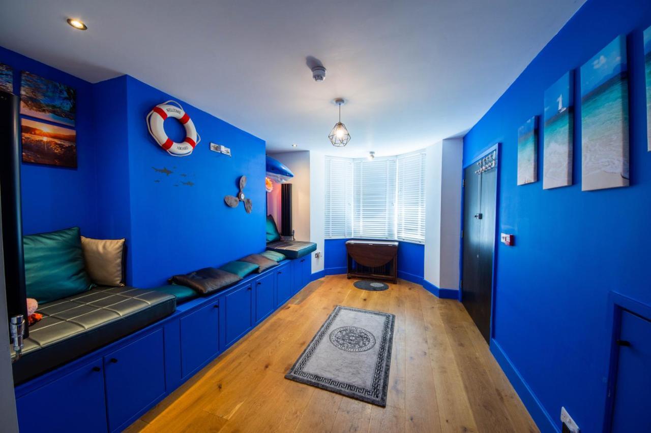 Funky By The Pier, 3 Bedrooms, Sleeps 10 Brighton